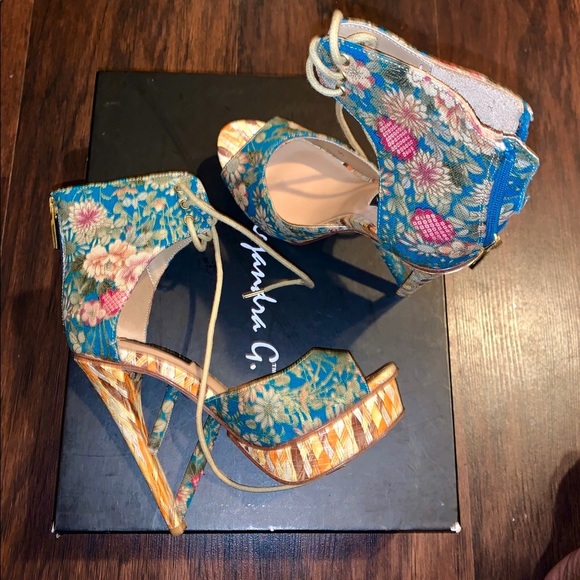 Alejandra G. ‘Yesi’ Floral High Sandal Brand New - Picture 1 of 7